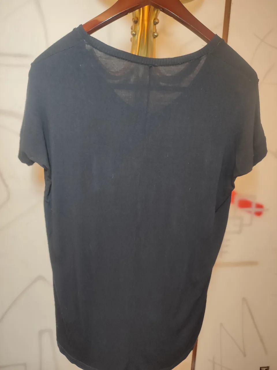 Remera A ≠ - imagen 2
