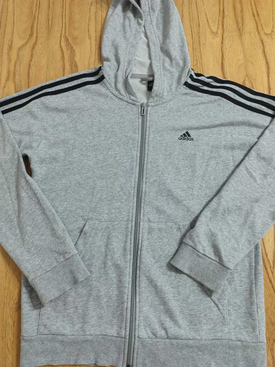 Buzo adidas