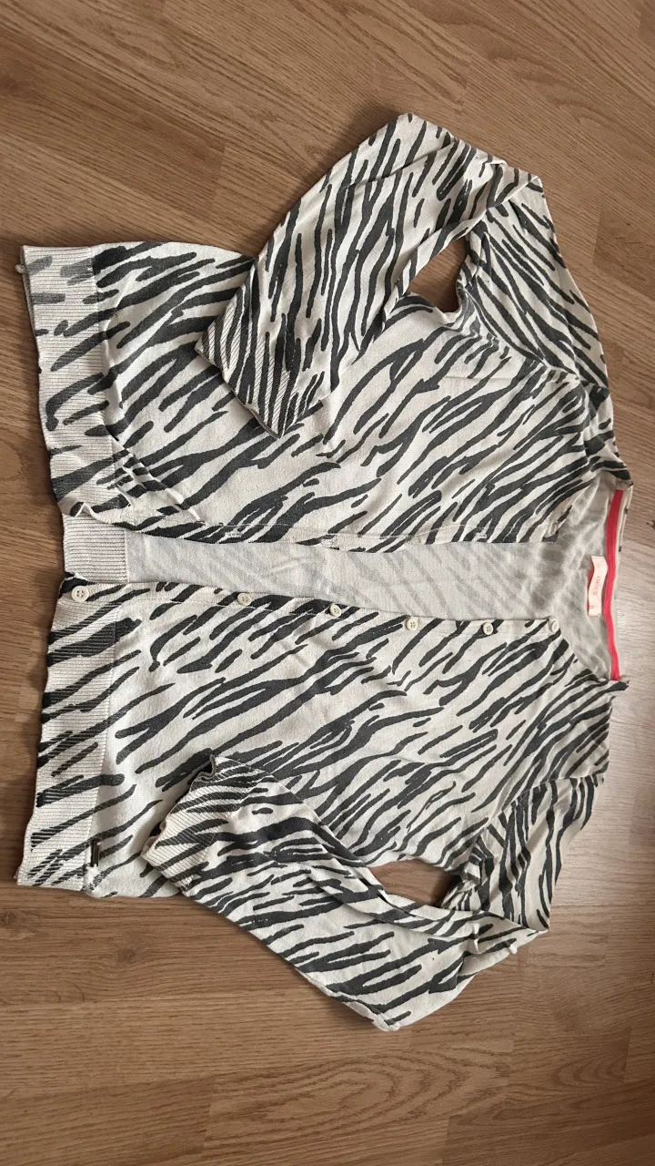 Cardigan ZHQUE - imagen 2