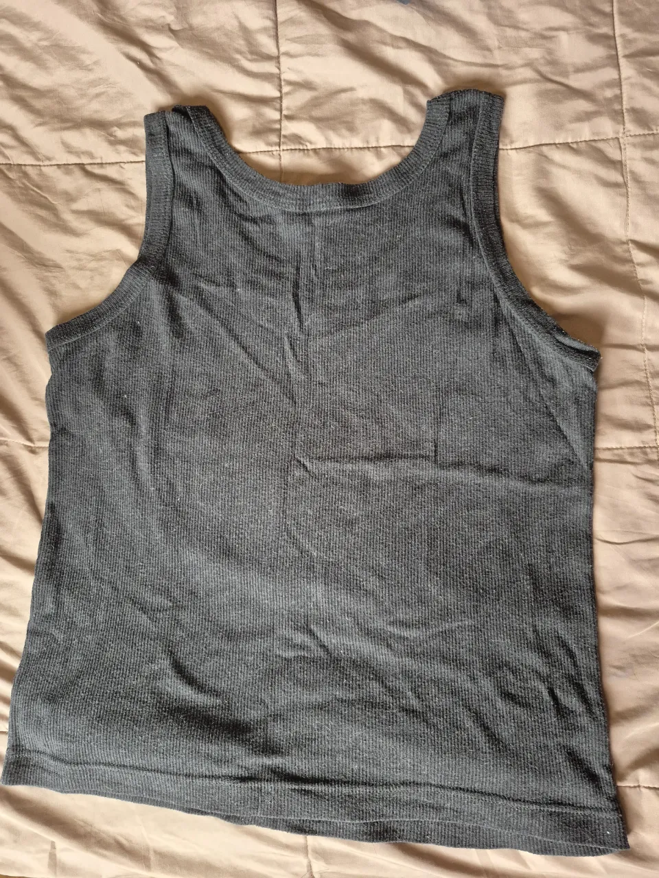 Musculosa A ≠ miniatura 2
