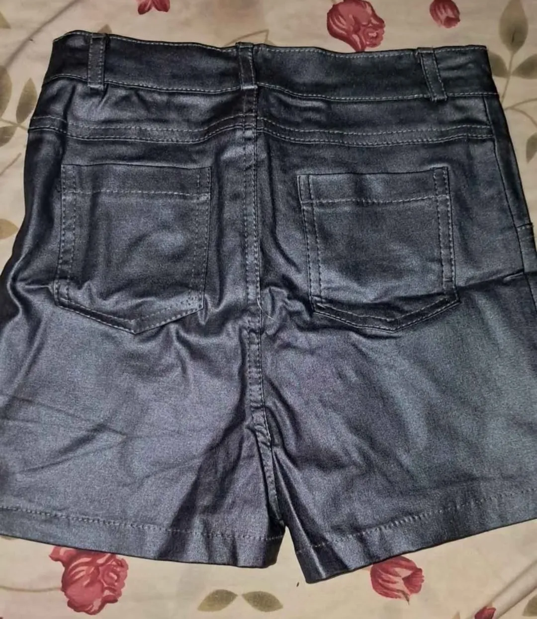 Short Desconocida - imagen 2