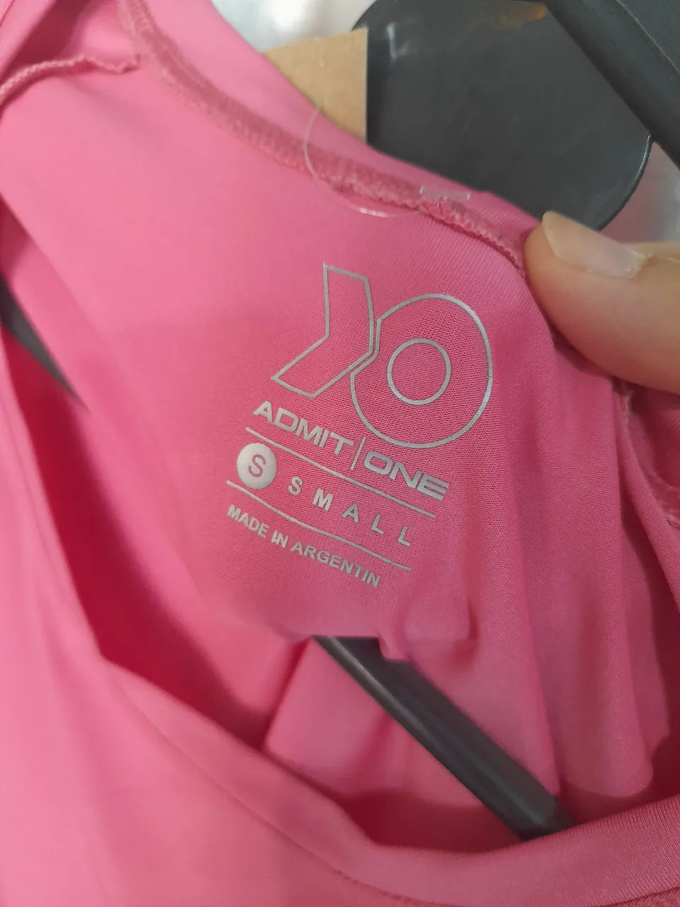 Remera Admit One - imagen 3