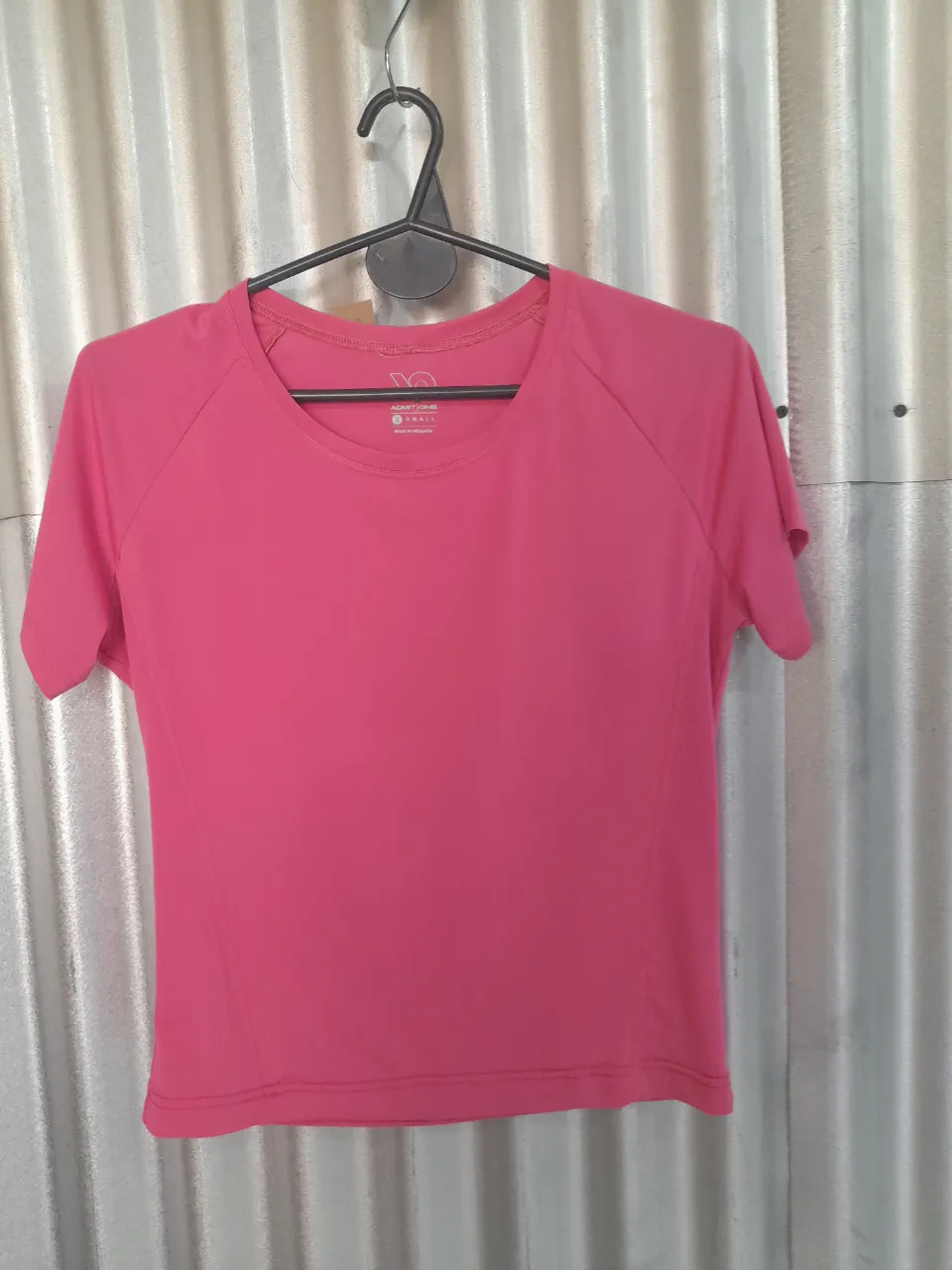 Remera Admit One - imagen 1