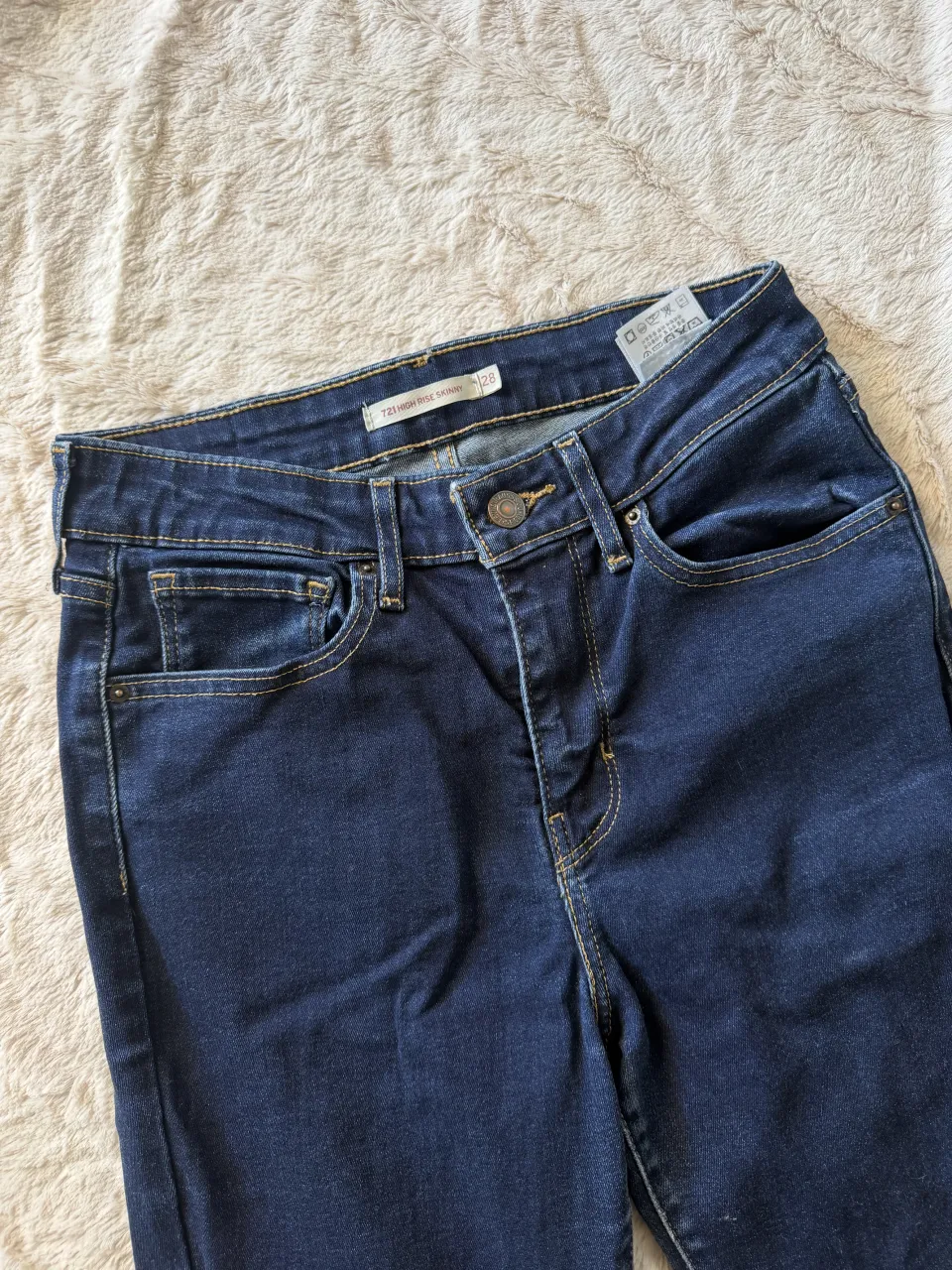 Jean Levi's miniatura 4