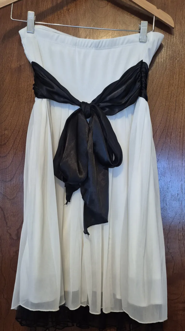 Vestido corto Trixxi - imagen 2
