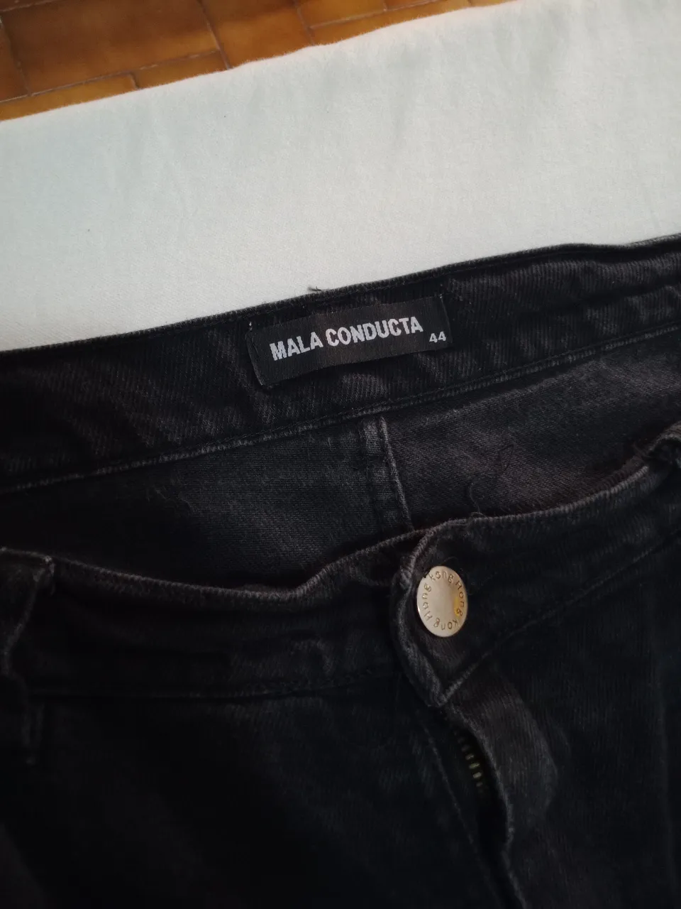Pantalón Mala conducta - Vista 3