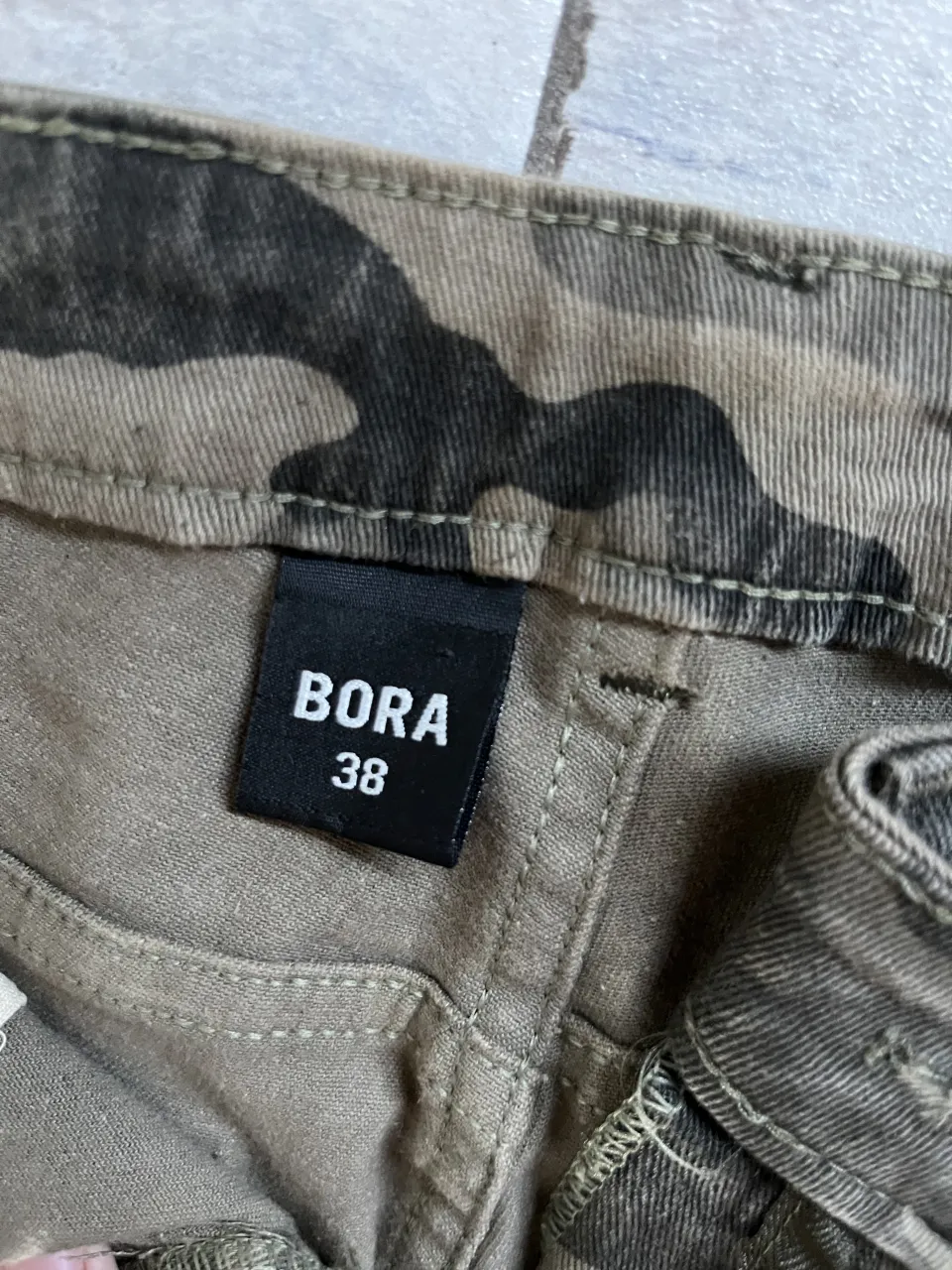 Jean Bora - imagen 2