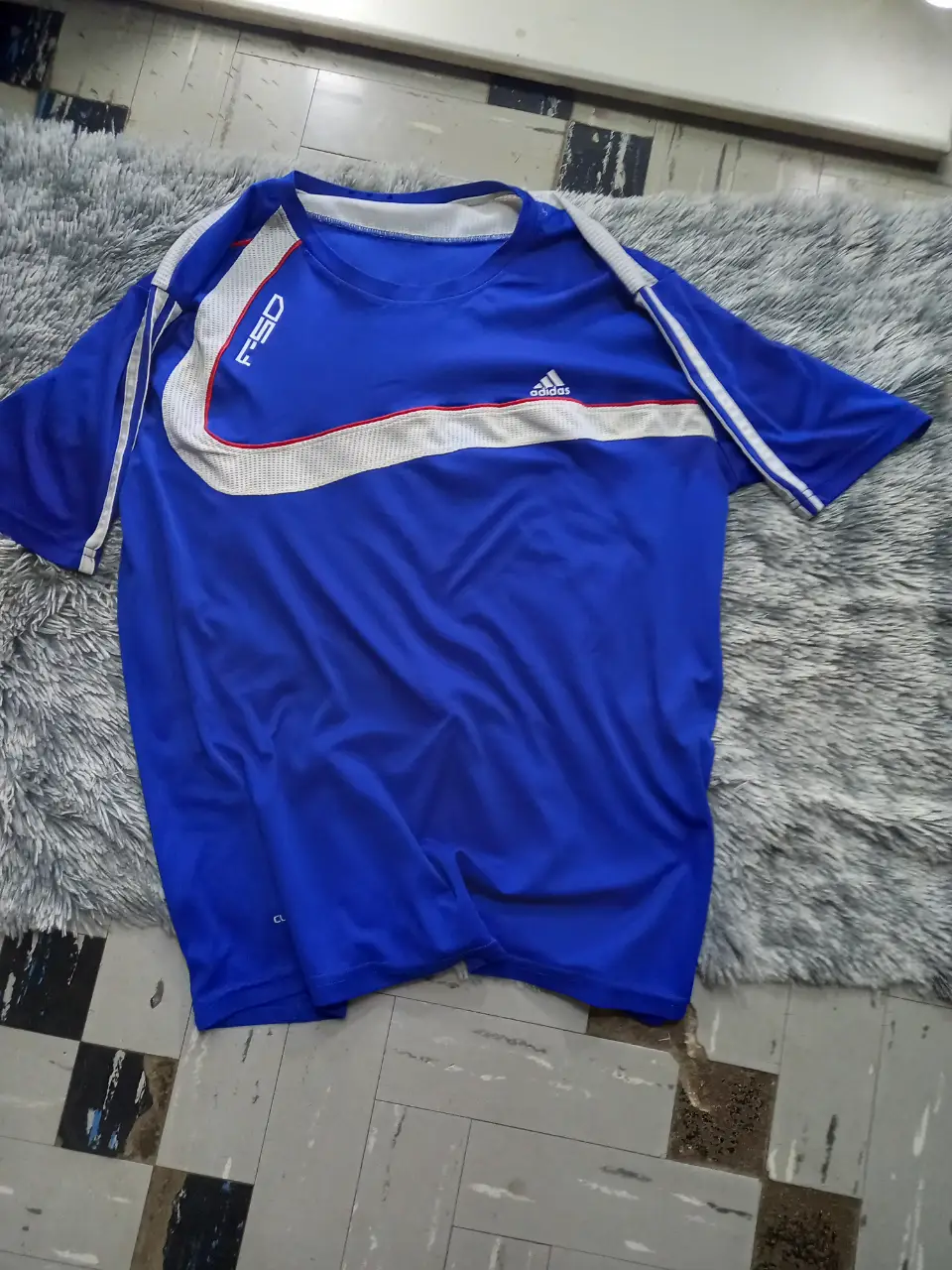 Camiseta adidas - imagen 1