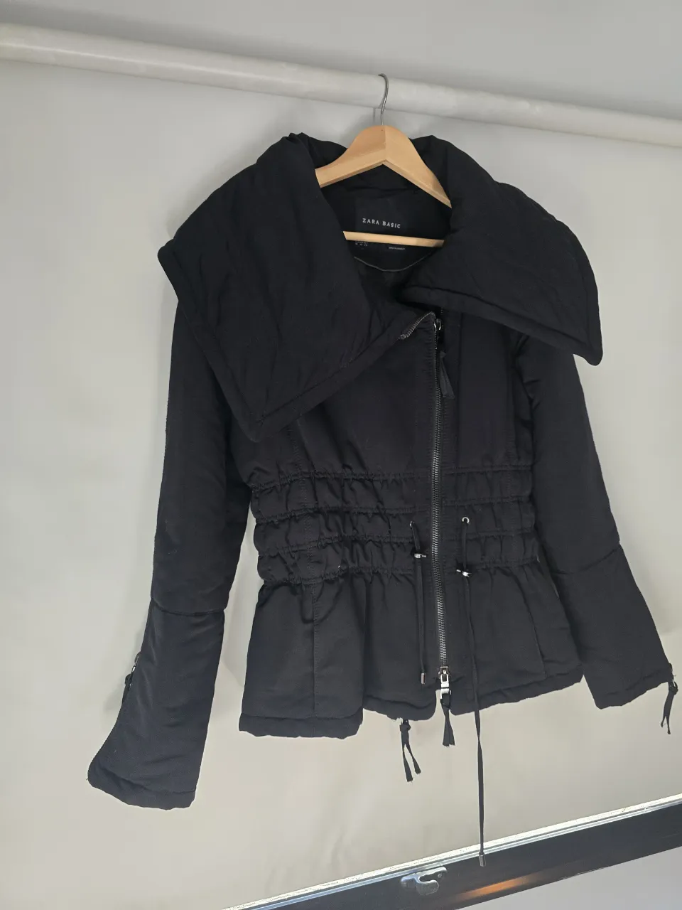 Zara Basic