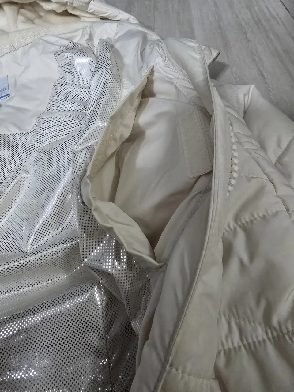 Campera Columbia - Vista 3