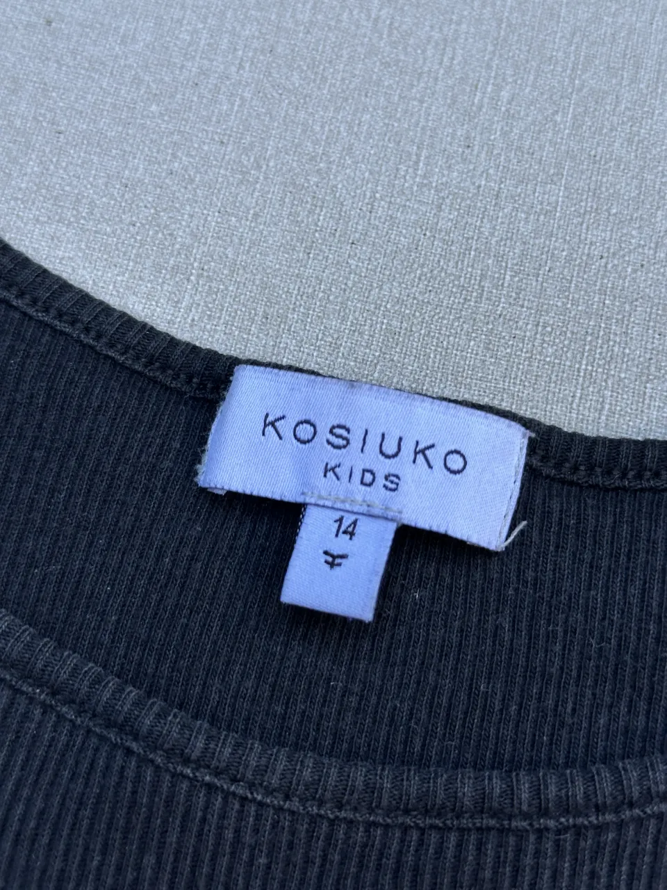 Top Kosiuko - imagen 2
