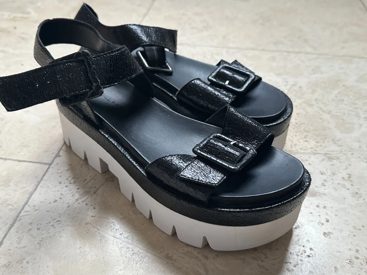Sandalias Kendall + Kylie - imagen 3