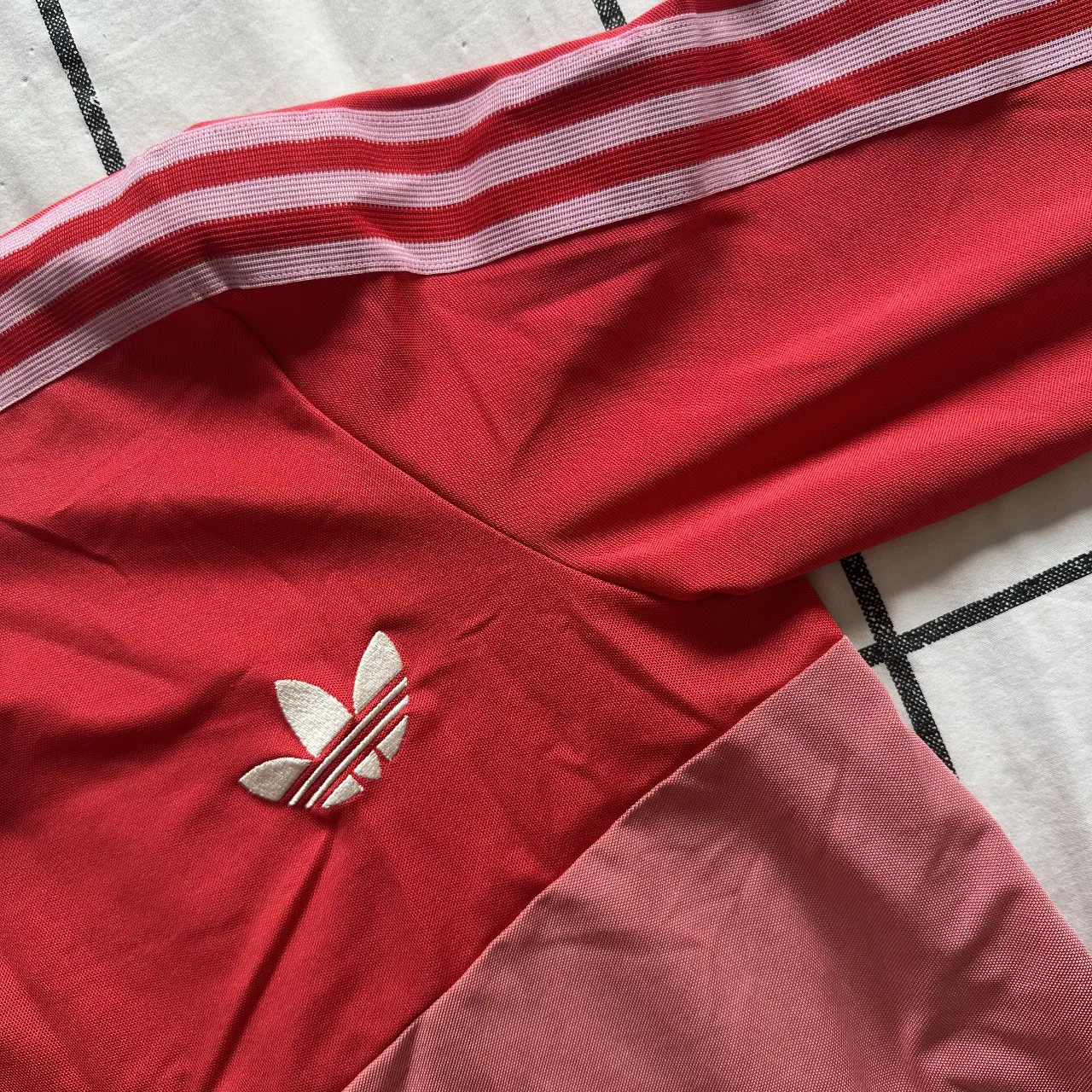Remera adidas miniatura 4