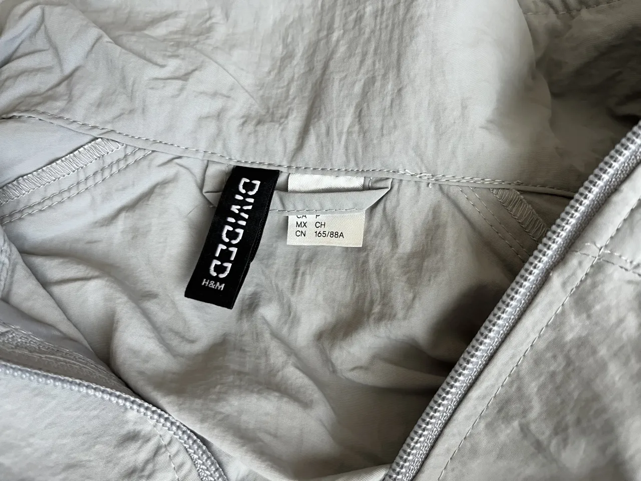 Campera Hym - Vista 2