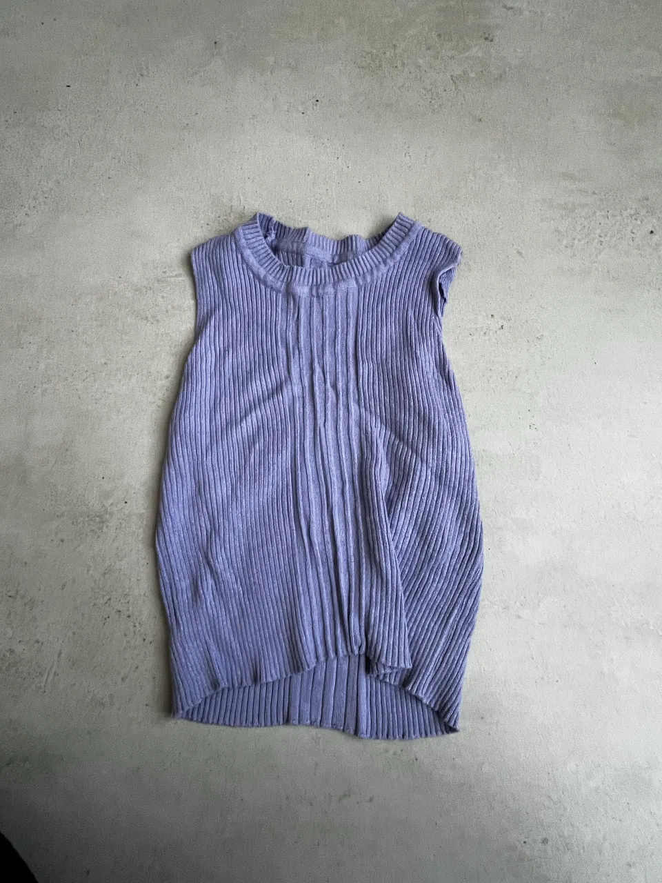 Musculosa A ≠ - imagen 1