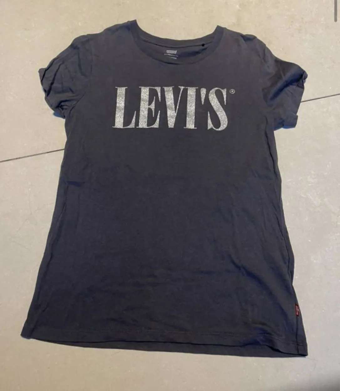 Remera Levi's - imagen 1