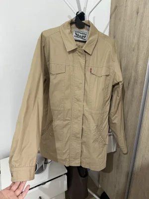 Levi's