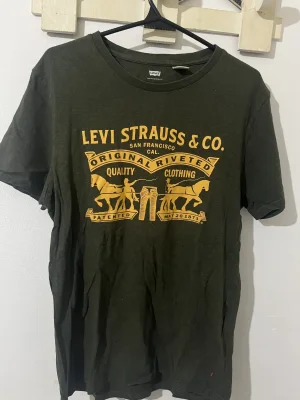 Levi's