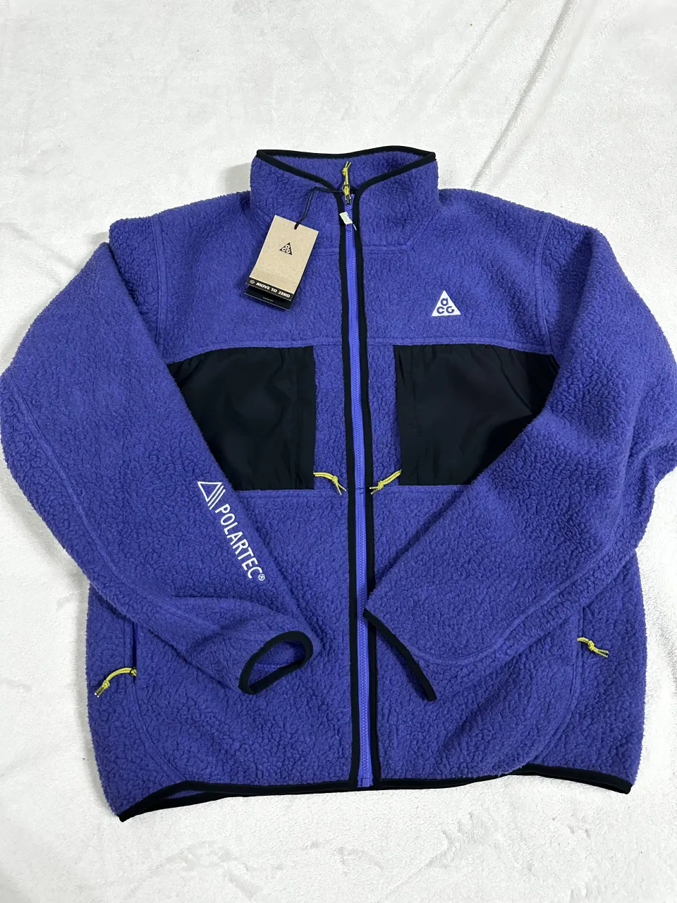 Campera Nike - Vista 2