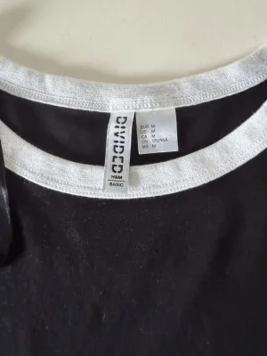 H&M