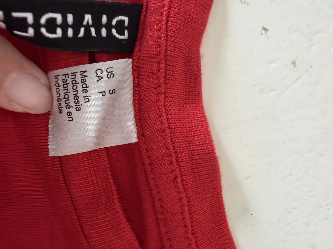 Remera Divided - Vista 2