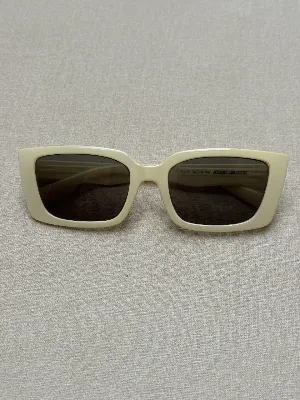 Absurda optica