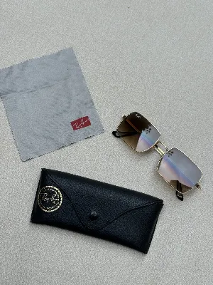 Ray-Ban