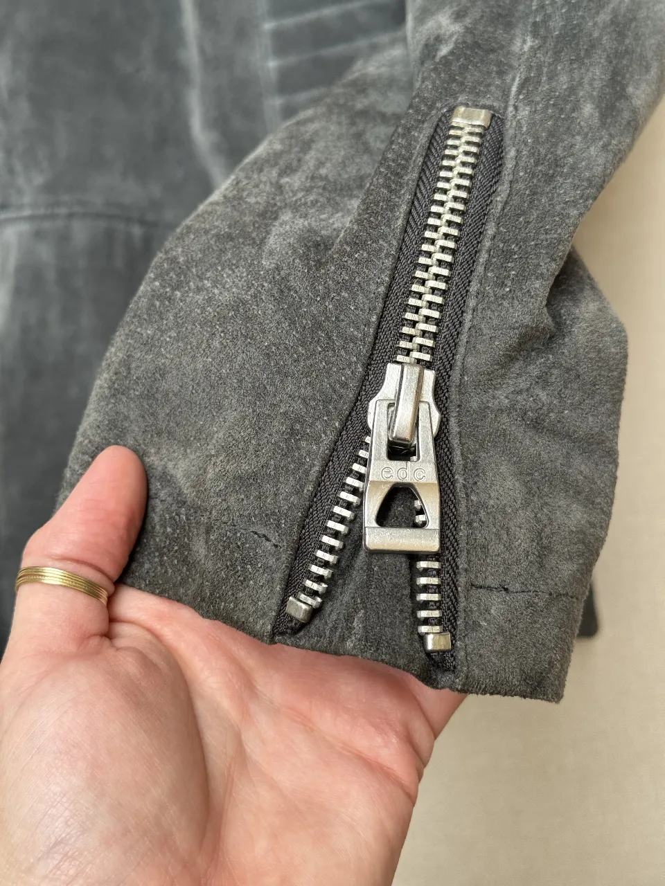 Campera EDC Brand - imagen 5