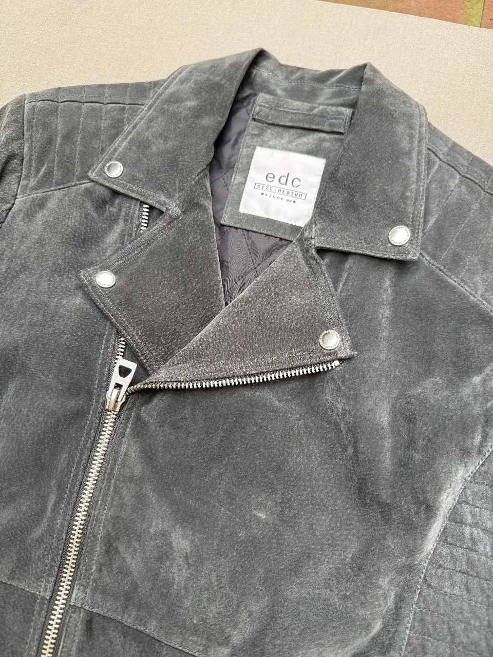 Campera EDC Brand - imagen 2