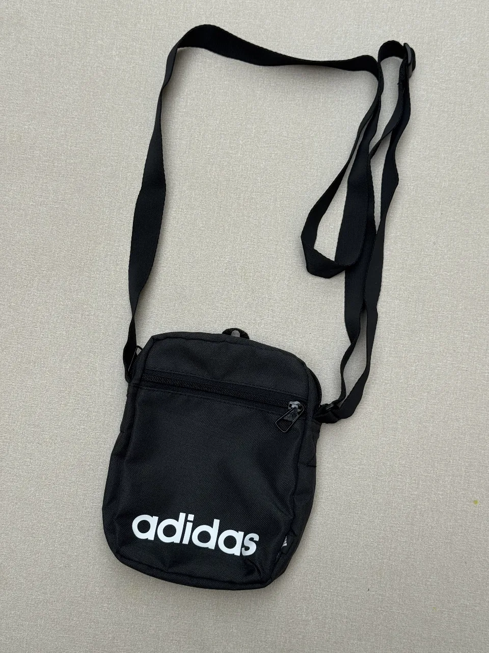 Bolso adidas - imagen 1