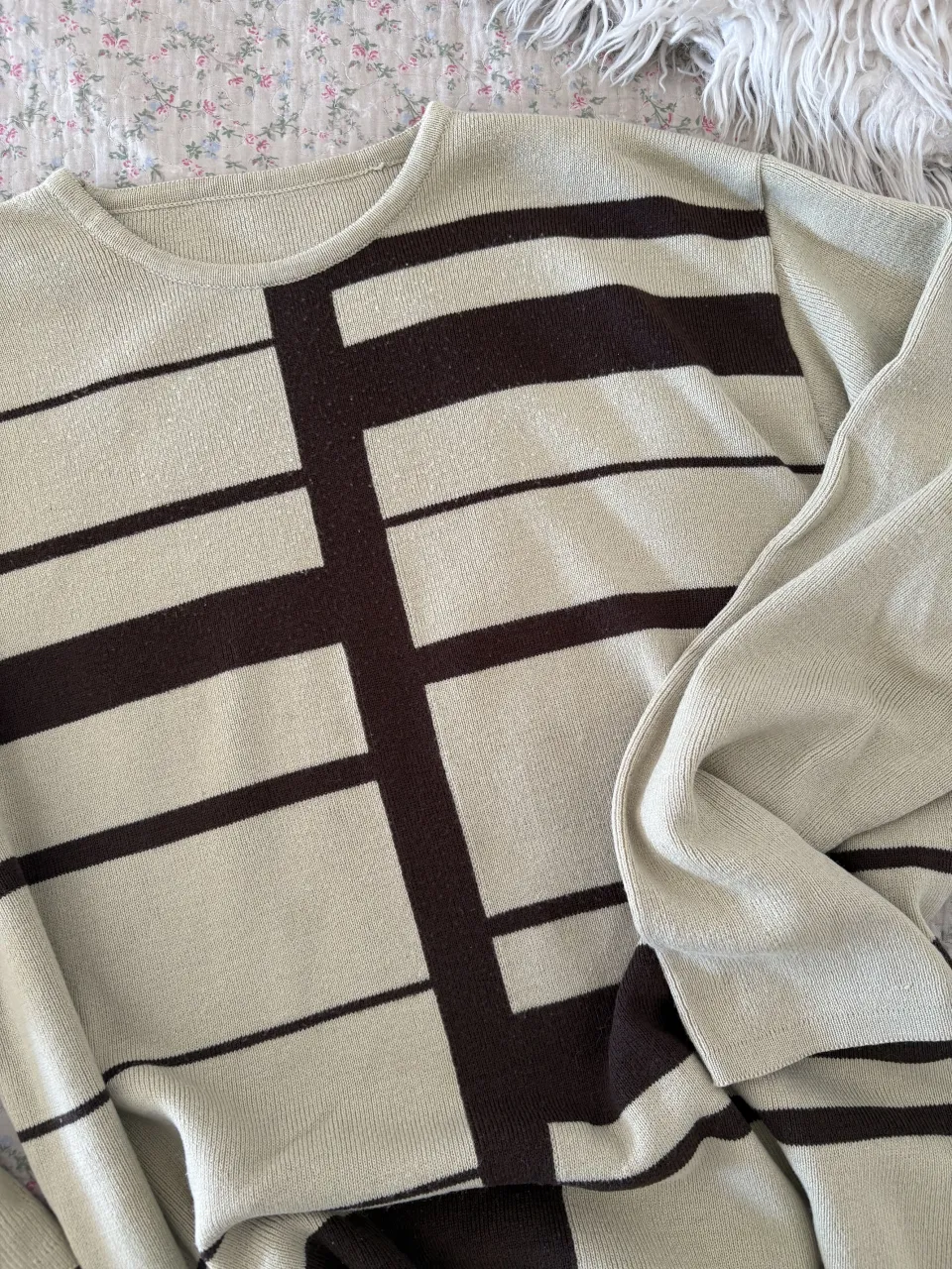 Sweater A ≠ - imagen 2