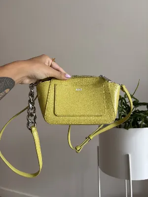 DKNY