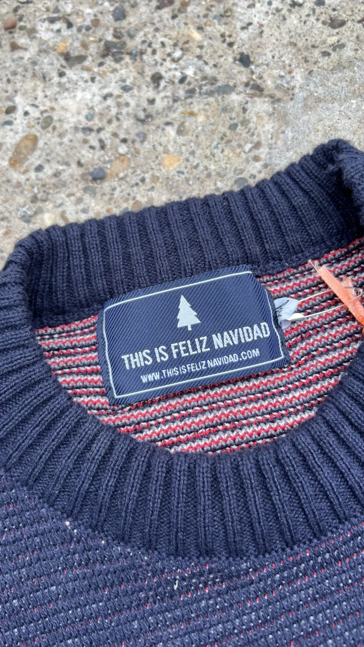 Sweater THIS IS FELIZ NAVIDAD - imagen 2