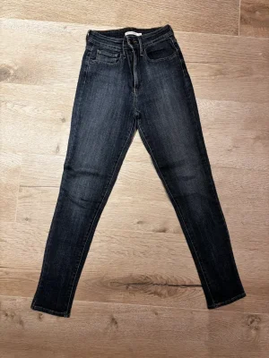Levi's