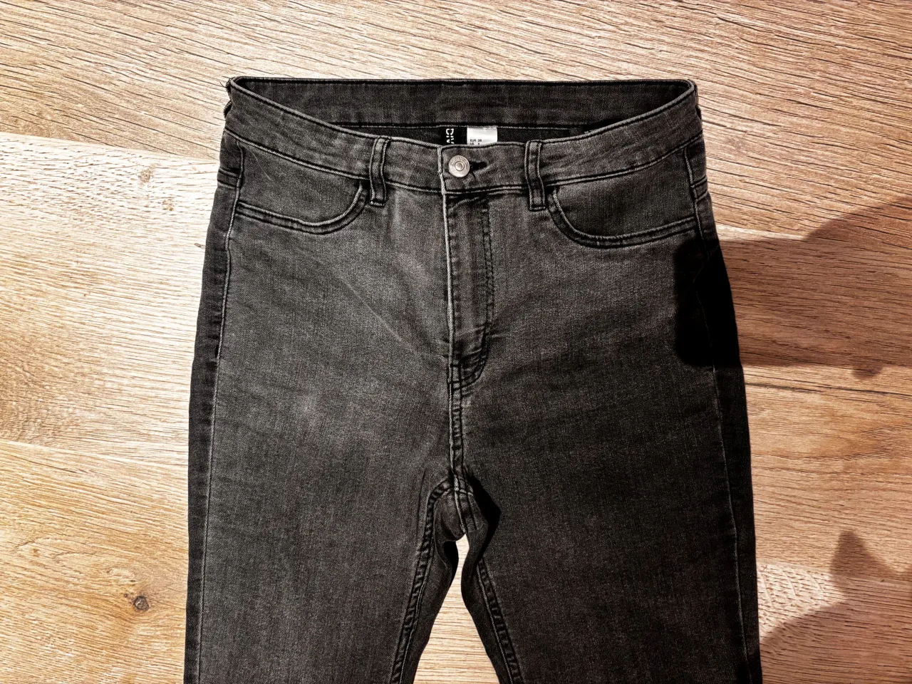 Jean Divided h&m - imagen 3