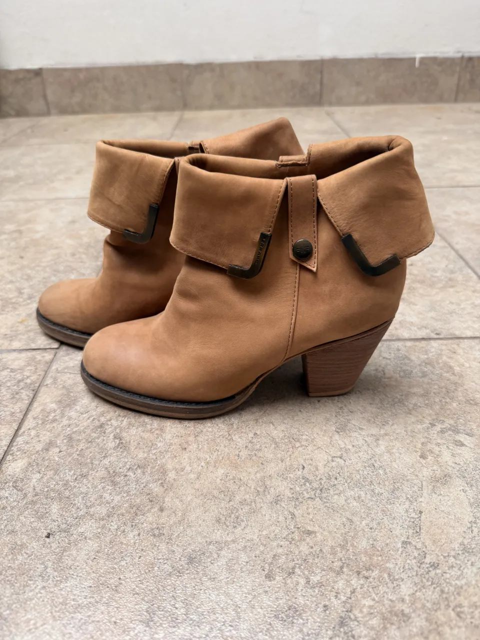 Botines A ≠ - Vista 2