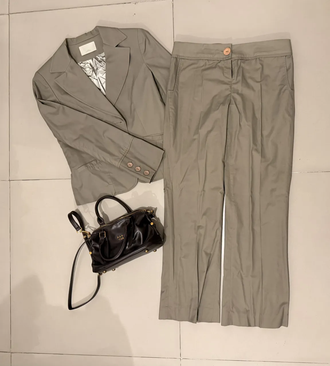 Blazer Ayres - imagen 1