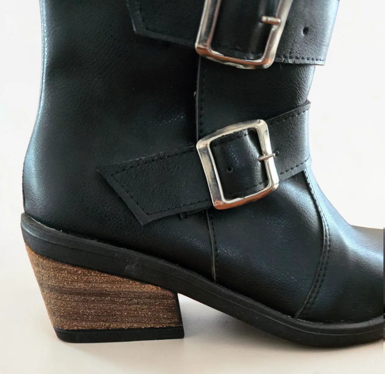 Borcegos Tiziana - Vista 5