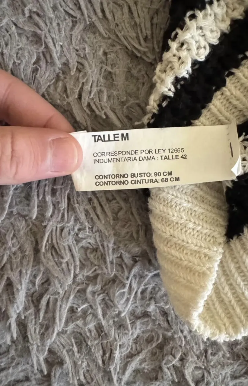 Polera Le Utthe - Vista 3