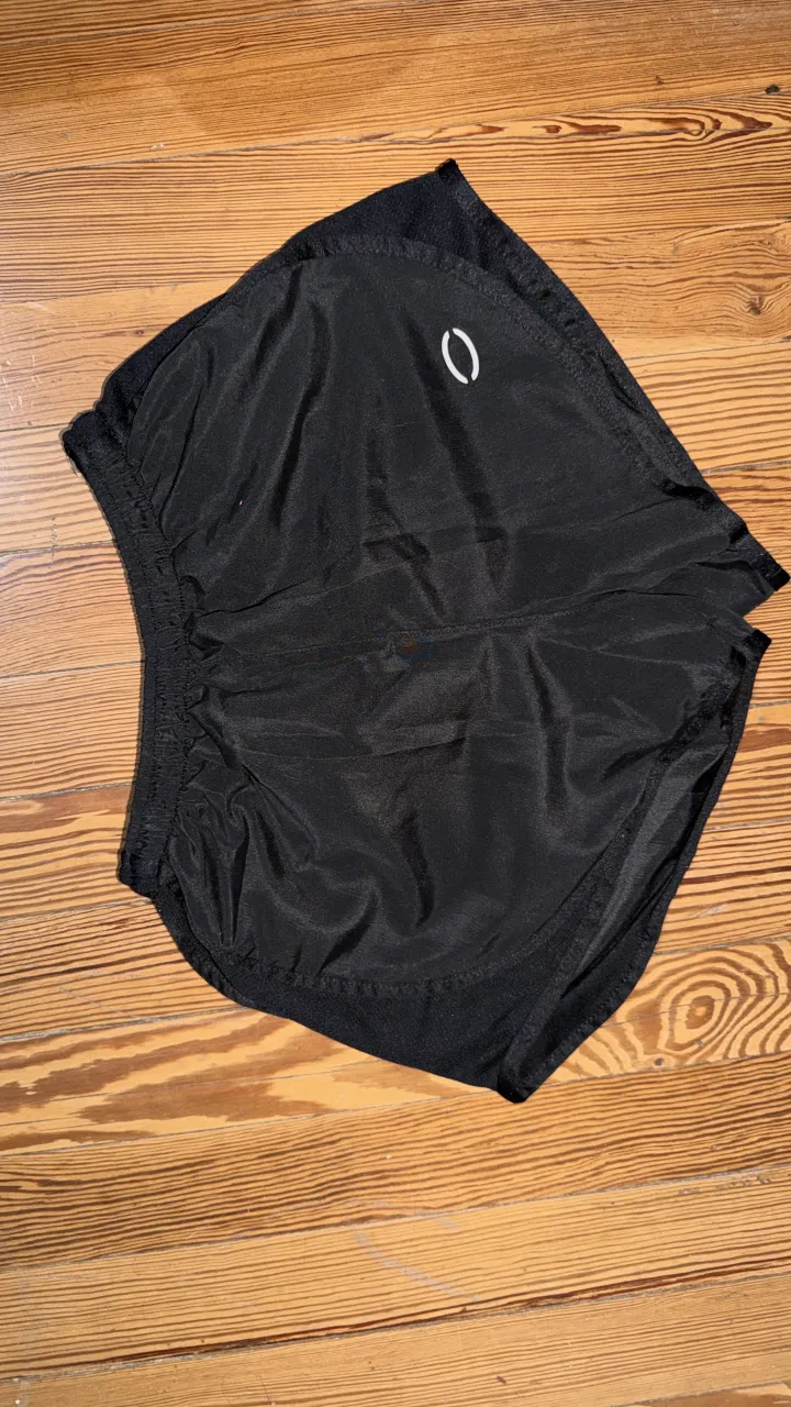 Short Corvo - imagen 1