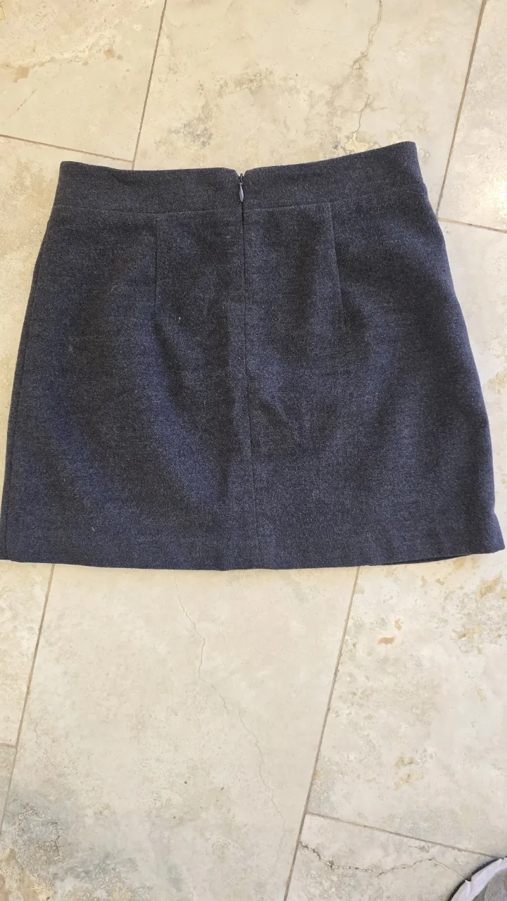 Minifalda Forever 21 - Vista 2
