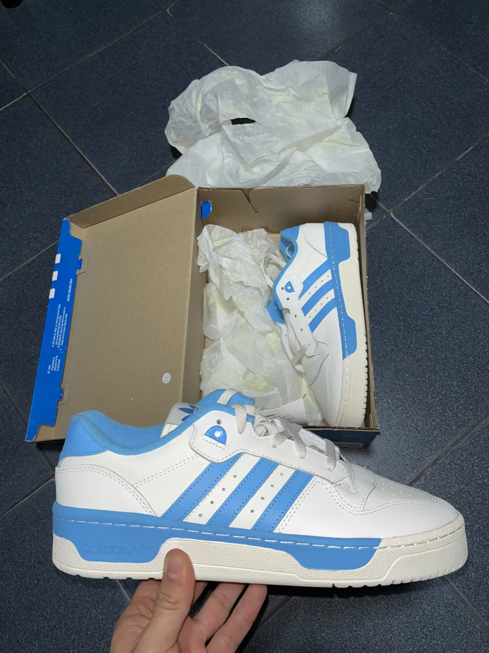 Zapatillas adidas - imagen 3