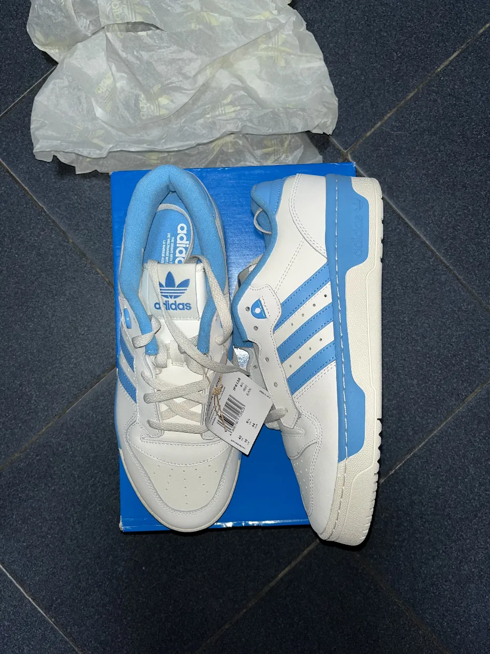 Zapatillas adidas - imagen 1