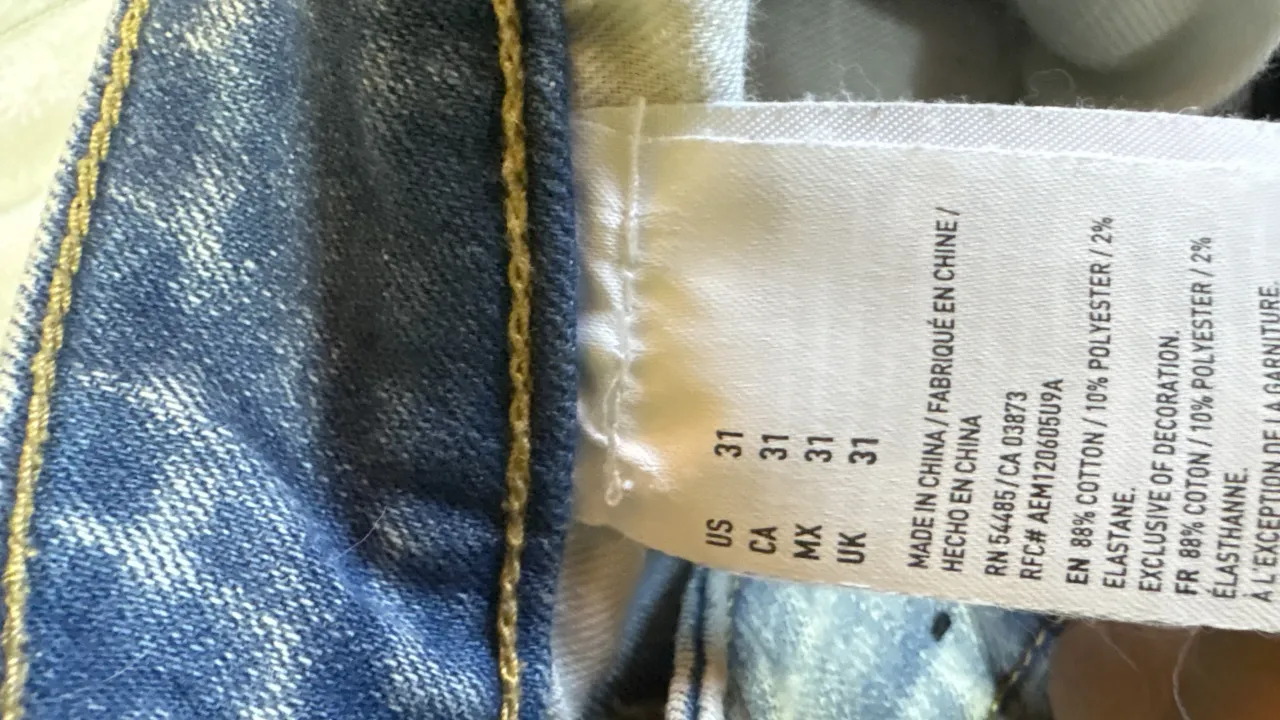 Bermuda American Eagle Outfitters - imagen 3