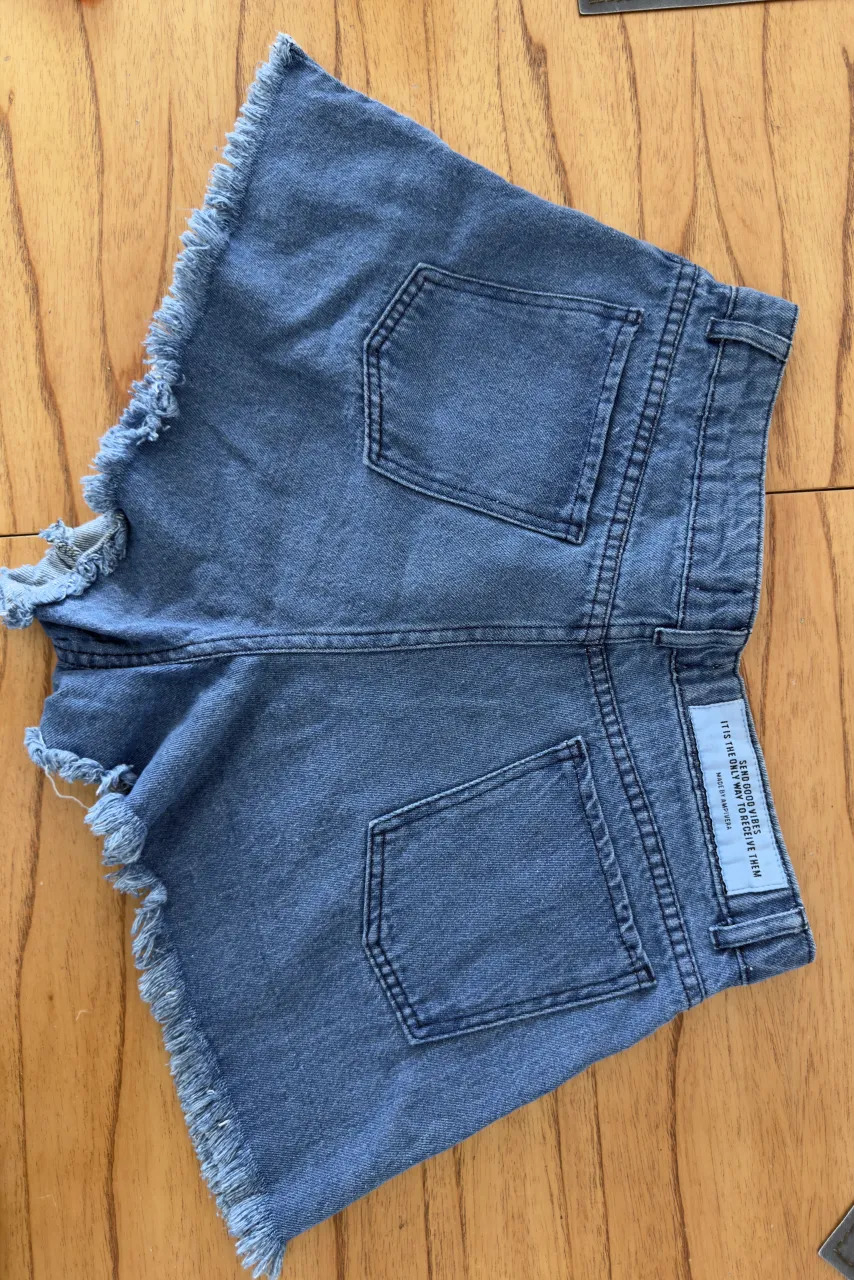 Short AMPIVERA - imagen 2