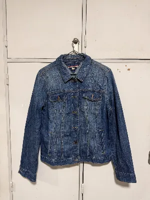 Tommy Hilfiger