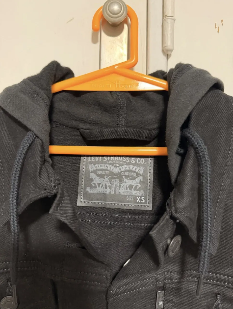 Campera Levi's - Vista 3