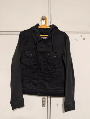 Levi's