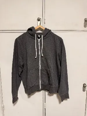 H&M