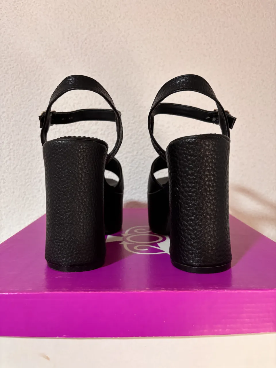 Sandalias Sin marca. - imagen 3